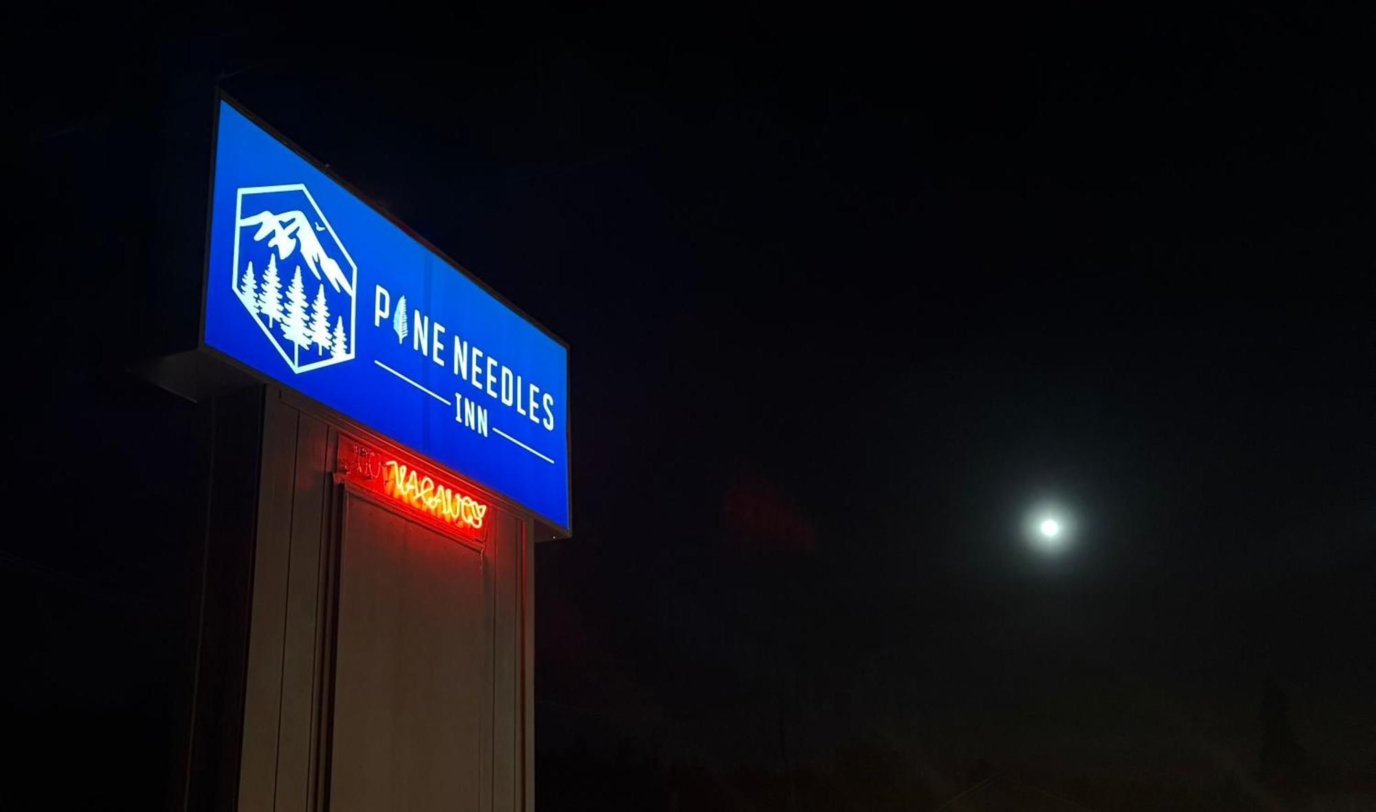 Pine Needles Inn Mount Shasta Exterior photo